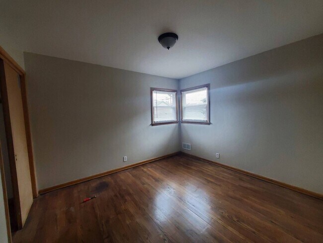 Building Photo - 4052 N 85th St