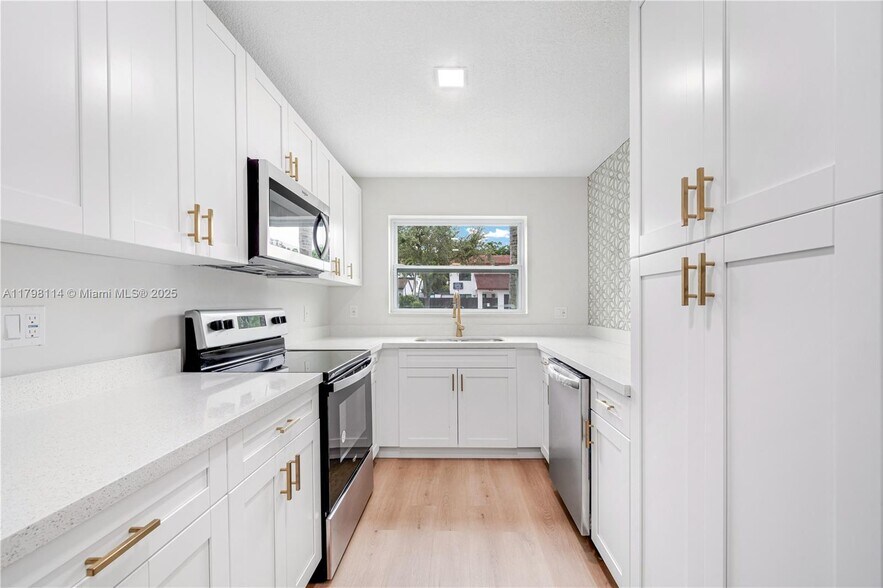 Primary Photo - 14725 SW 107th Ter