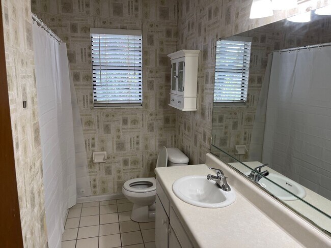 Building Photo - BOTANY TOWNHOMES