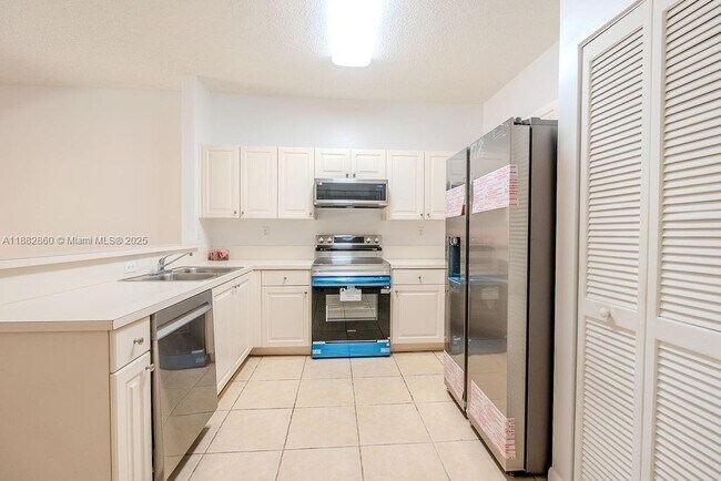 Building Photo - 8117 NW 199th Terrace