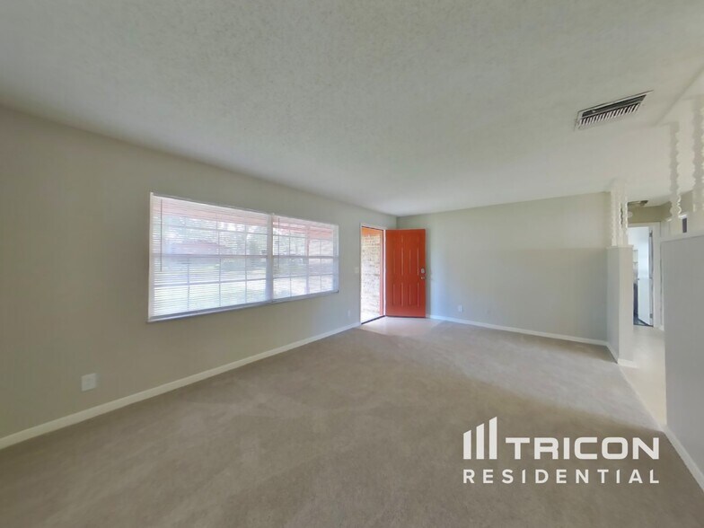 Building Photo - 1484 Bloomingdale Rd