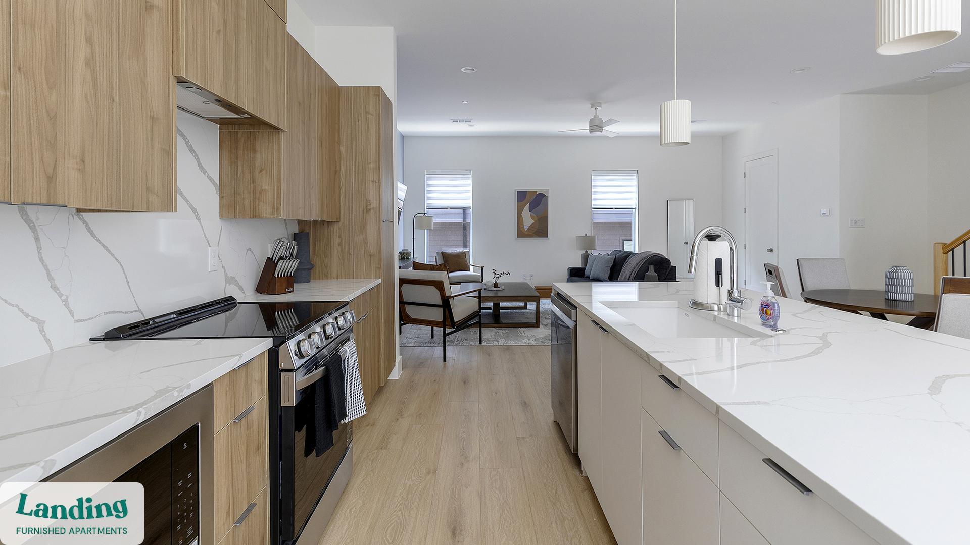 Building Photo - 2206 Arroyo Ave