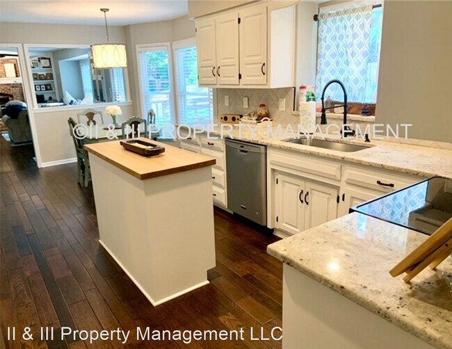 Building Photo - 4 br, 2.5 bath House - 11509 Newton St