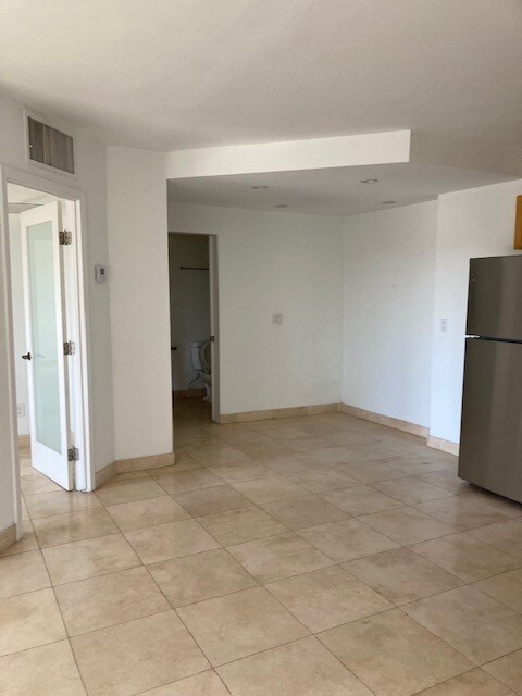 Building Photo - 3949 Los Feliz Blvd