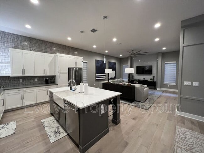 Building Photo - 183 Orange Pl