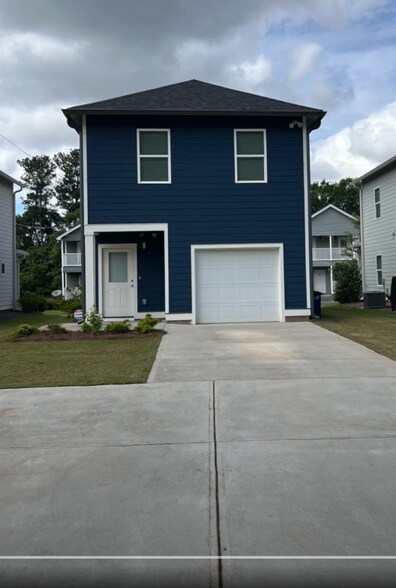 Building Photo - 295 Northside Dr