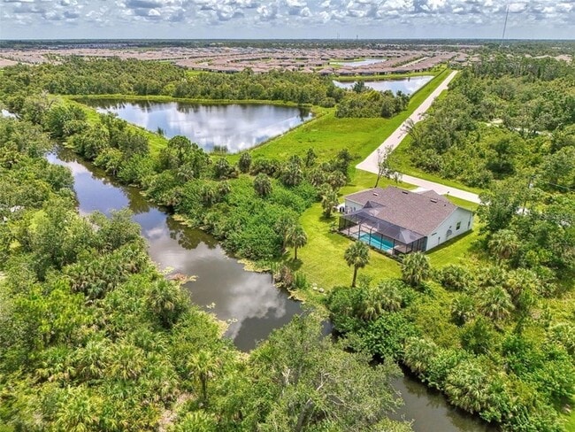 Building Photo - 2129 Lorraine Dr