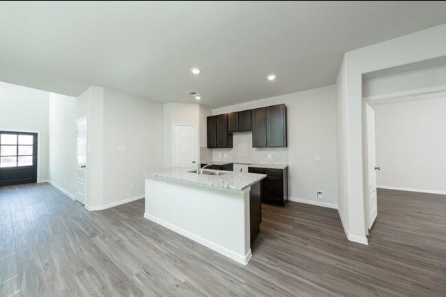 Building Photo - 15634 Buffalo Mdw Ct