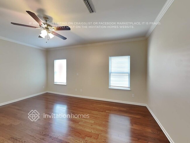 Building Photo - 7048 McLothian Ln