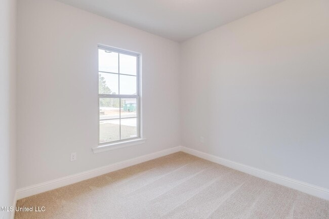 Building Photo - 15235 High Point Dr