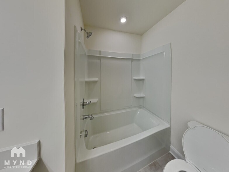 Building Photo - 1546 Cedar Tree Dr