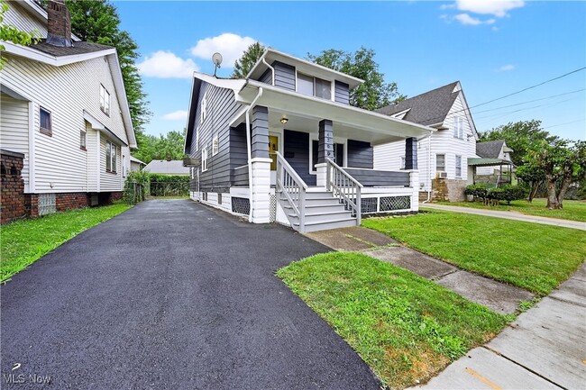 Building Photo - 4200 Cullen Dr