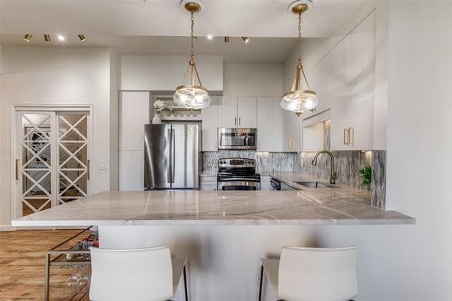 Building Photo - 3225 Turtle Creek Blvd Blvd