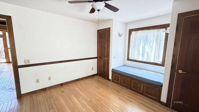 Building Photo - Large 3 Bedroom, 3 Bath Rental with Garage and Bonus Room