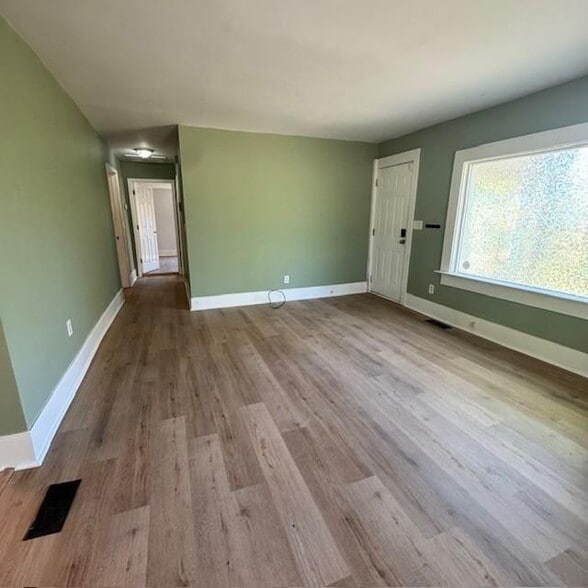 Building Photo - 2344 Ripplewater Dr SE