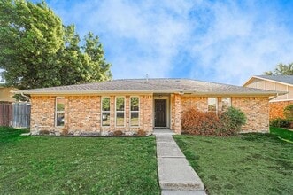 Building Photo - 338 Edgewood Dr