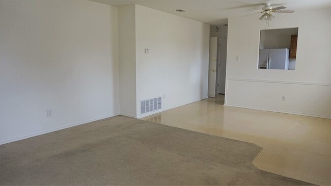 Building Photo - 4600 Greyhound Dr