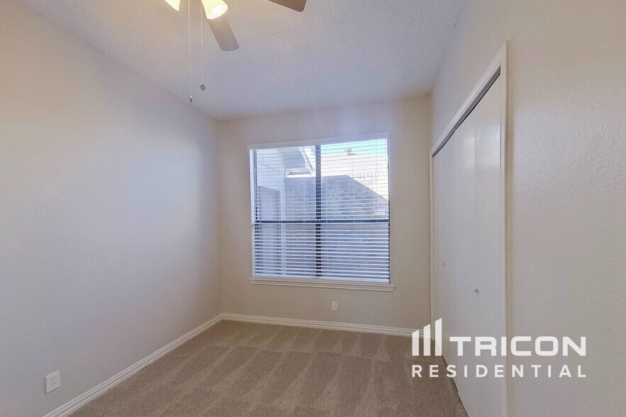 Building Photo - 1121 Cypress Ln