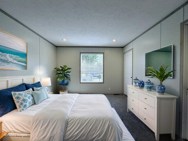 Building Photo - 52963 N Yorktown Ct