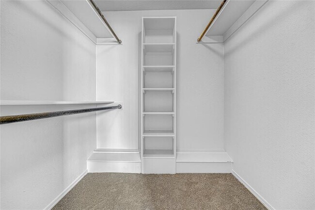 Building Photo - 2805 Shiloh Ln