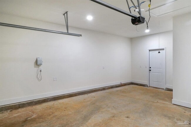 Building Photo - 5214 Arrowhead Rd