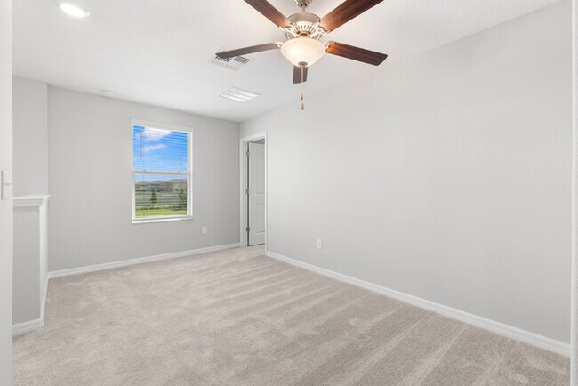 Building Photo - LIKE NEW Home For Rent in Belmont!