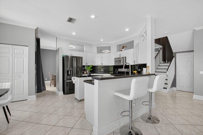 Building Photo - 3943 Westchester Way