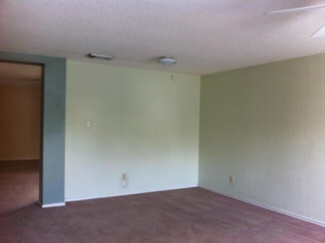 Building Photo - 9742 Misty Plain Dr