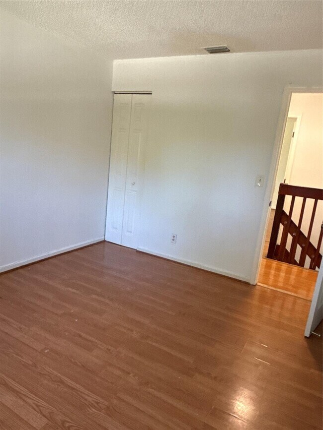 Building Photo - 115 San Remo Blvd