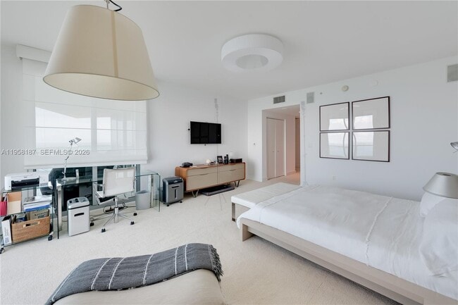 Building Photo - 1331 Brickell Bay Dr