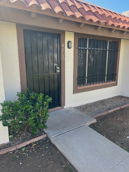 Building Photo - 4606 W Desert Crest Dr