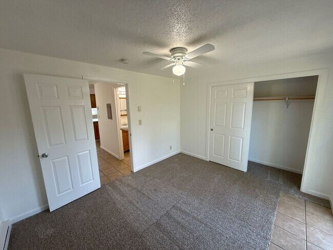 Building Photo - 1015 SW 5th Ave