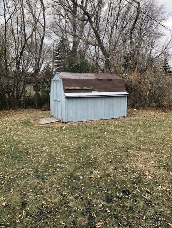 Building Photo - 3 Bedrooms, 1 Bathroom Duplex Lower Level in Brainerd, MN