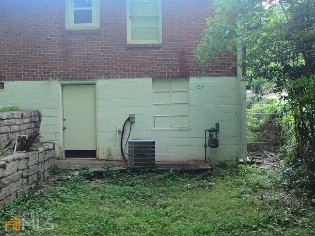 Building Photo - 817 North St NW