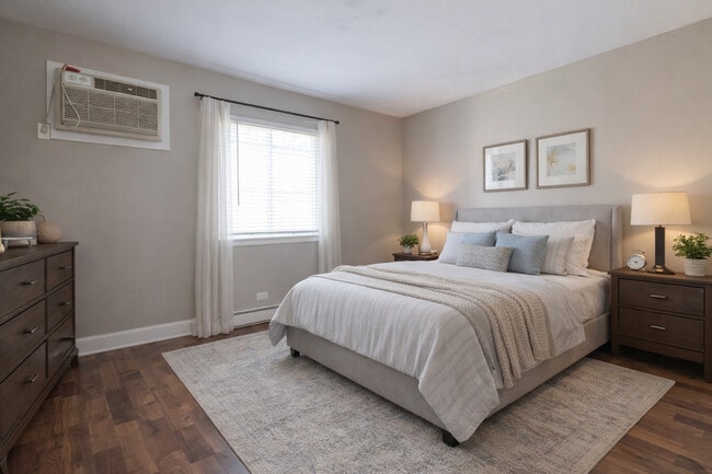 Building Photo - 803 S Dwyer Ave