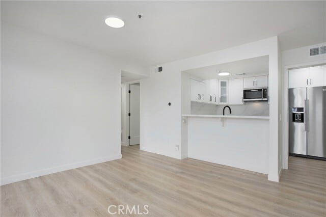 Building Photo - 240 Nice Ln