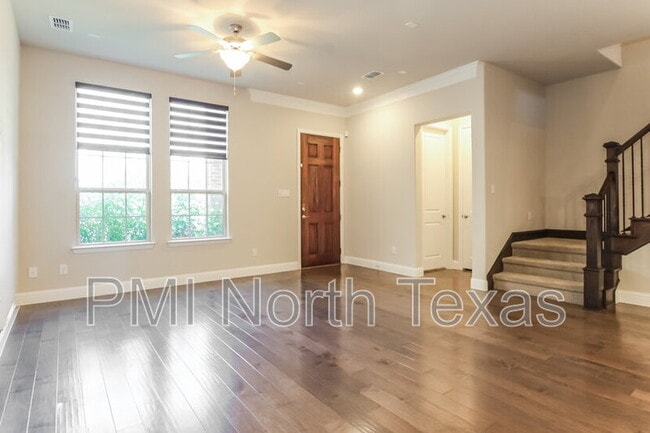 Building Photo - 1005 Kennedy Dr