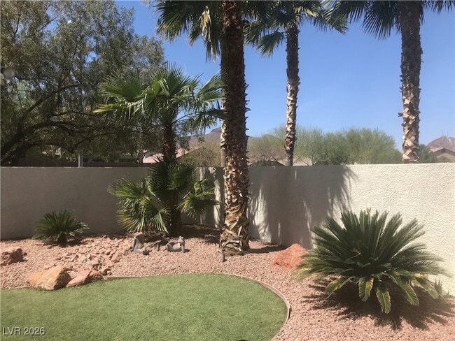 Building Photo - 1169 Midori St