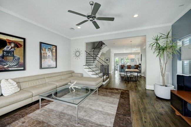 Building Photo - 2014 Crockett St