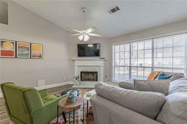 Building Photo - 3195 Jorden Crest Ct NW