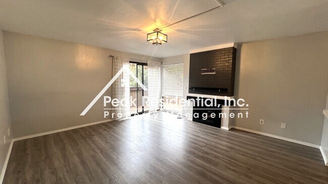 Building Photo - Updated Timberlake 1bd/1ba Condo - Near Sa...