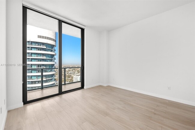 Building Photo - 1300 S Miami Ave