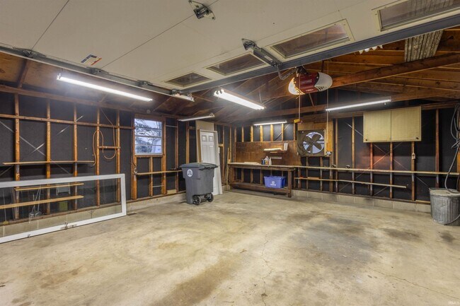 Building Photo - 4312 Kensington Ave