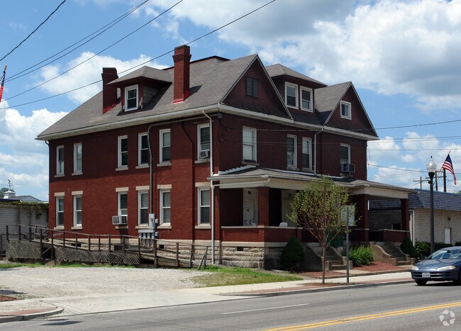 Building Photo - 526 5th St