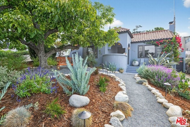 Building Photo - 1114 Yale Dr