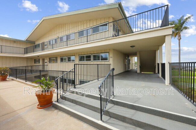 Building Photo - 620 W Solana Cir
