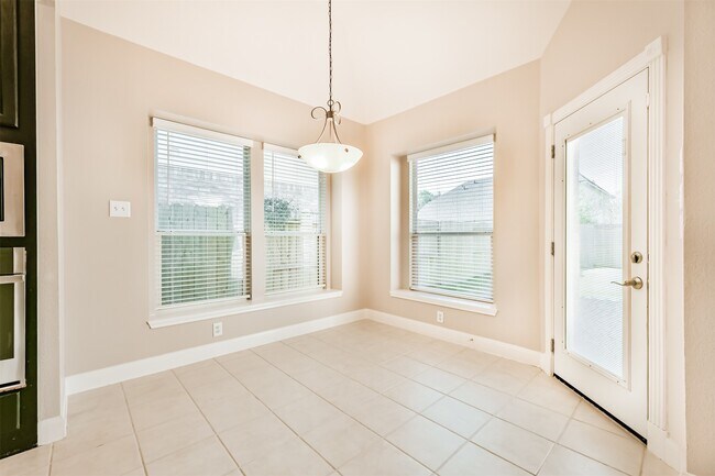 Building Photo - 1712 Hidden Brook Ln