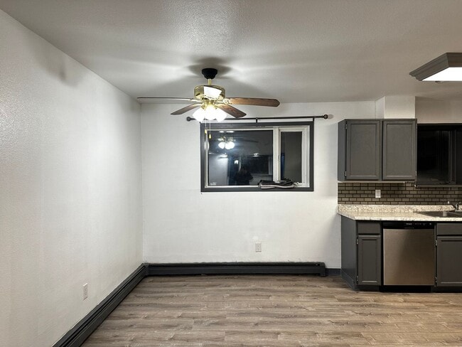 Building Photo - 863 Stol Dr