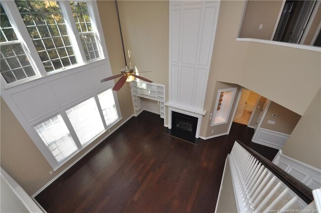 Building Photo - 300 Sutton Glen Dr