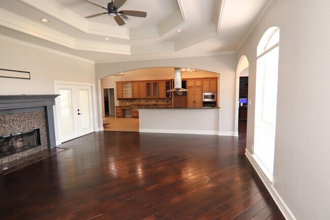 Building Photo - 7950 Riviera Ct